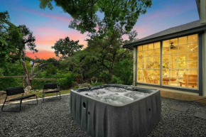 Artist Retreat on the Creek - Sleeps 10 - Hot tub